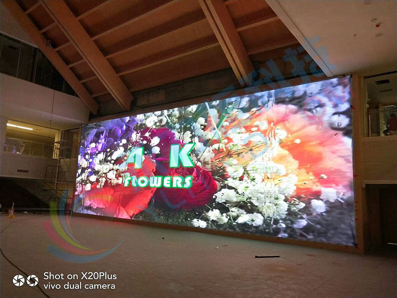 永力恒室內P2.5全彩LED屏112平方成功點亮?？谑兰o公園