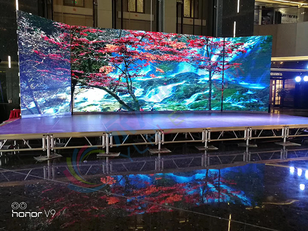 永力恒科技室內P5全彩租賃屏助力中山燈飾展覽中心
